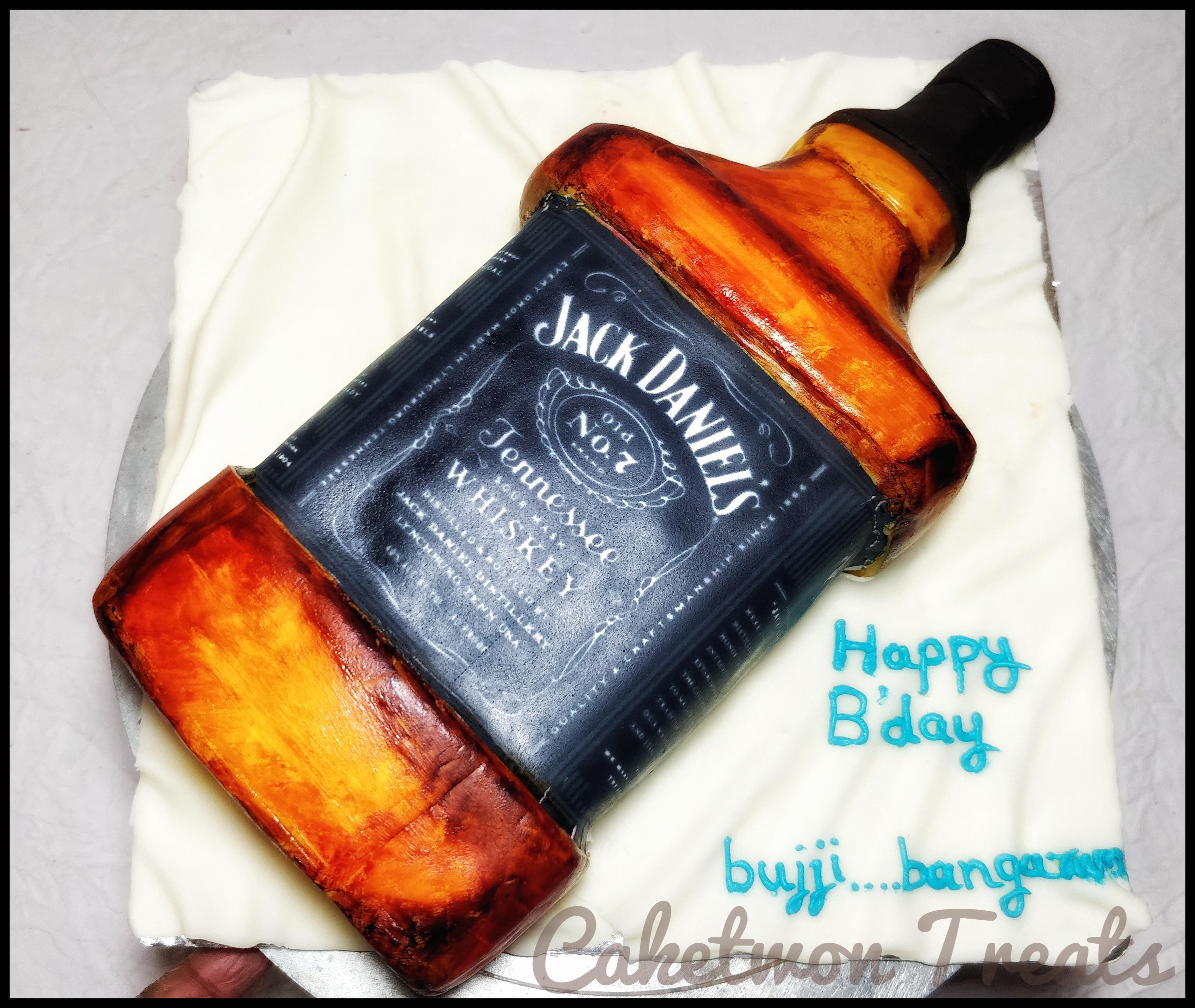 JD bottle | Jack daniels cake, Bottle cake, New birthday cake